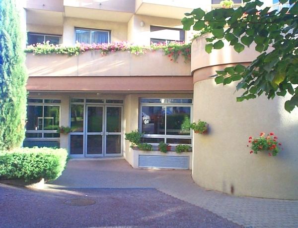 Photo 0