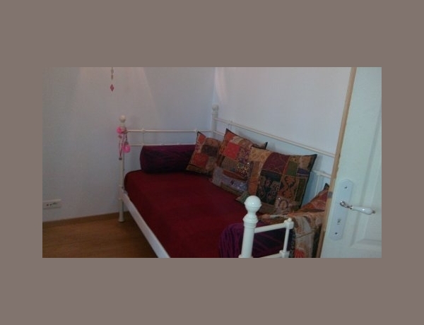Photo 0