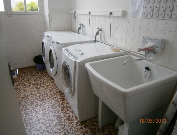 Photo 0